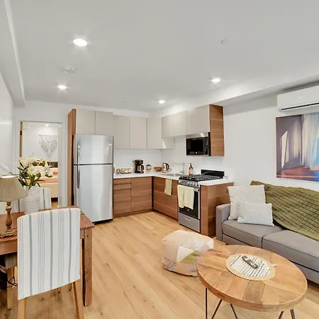 Brand New Chic-Nest In Prime Location Villa